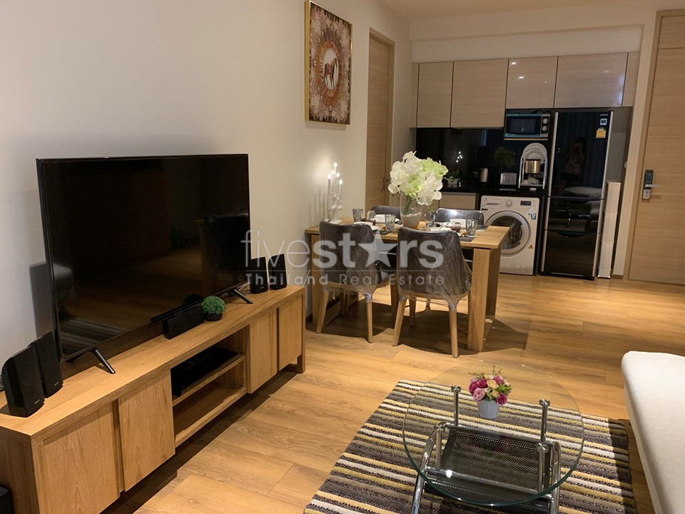High floor unit 2 bedrooms condo for rent near BTS Phromphong, photo 4
