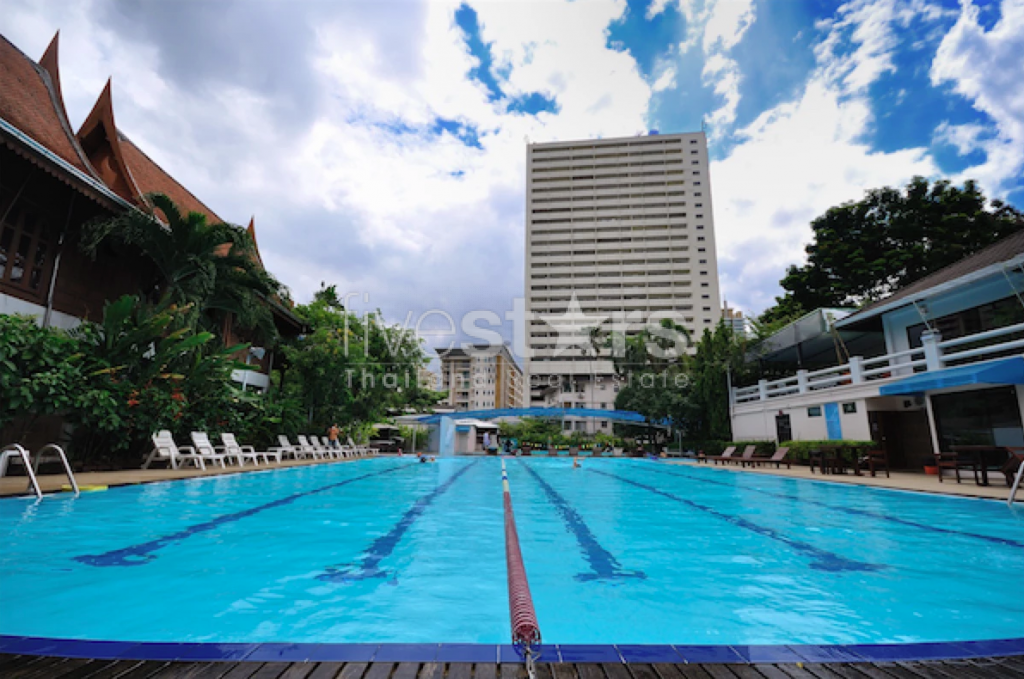 Large 2 bedrooms service apartment for rent near BTS Phromphong, photo 10