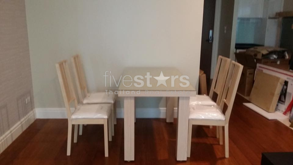Appartement de 2 chambres à louer près de la station de BTS Phromphong, photo 3
