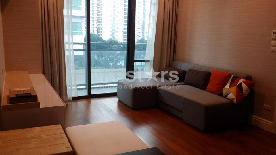 Appartement de 2 chambres à louer près de la station de BTS Phromphong