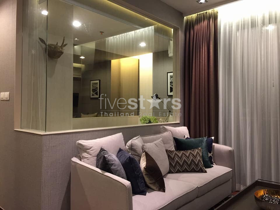 Appartement de 2 chambres à vendre près du BTS Thonglor, photo 2