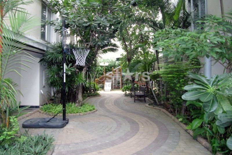Grand appartement 4 chambres en duplex à louer à Thonglor, photo 11