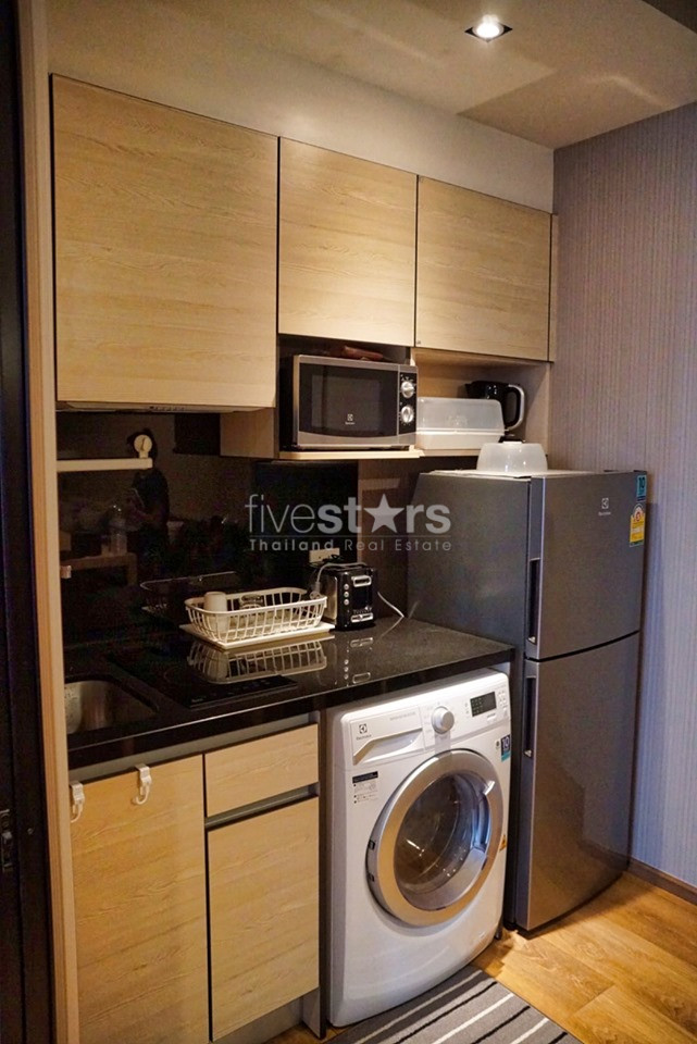 Modern 2 bedrooms condo for rent near BTS Phromphong, photo 12