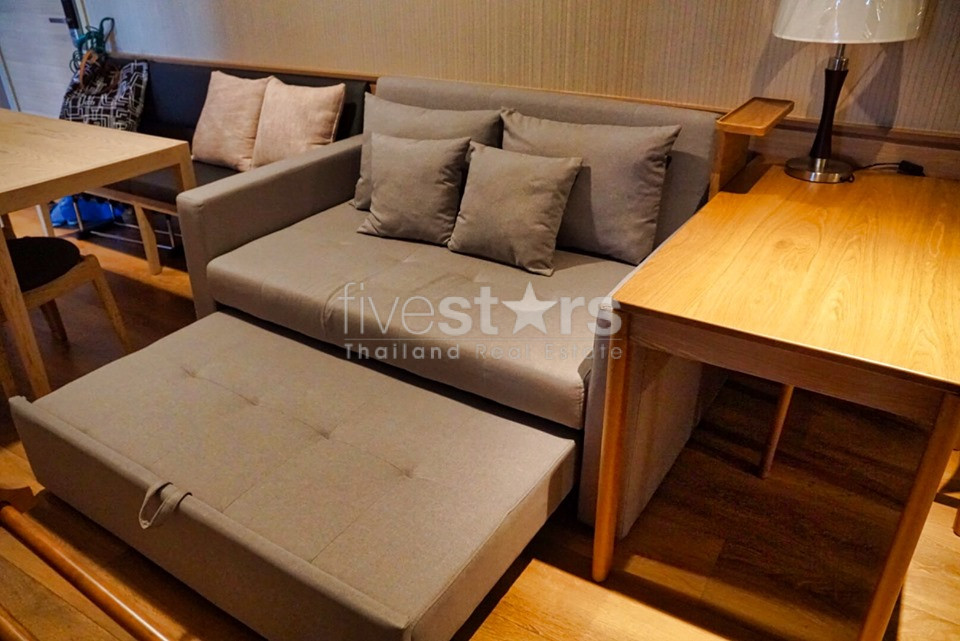 Modern 2 bedrooms condo for rent near BTS Phromphong, photo 3