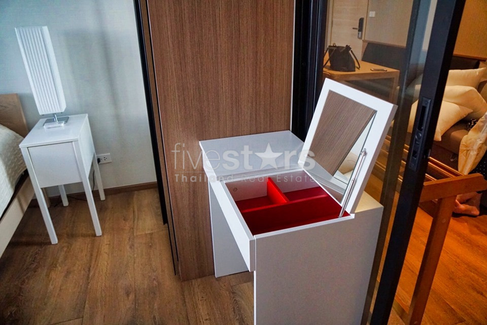 Modern 2 bedrooms condo for rent near BTS Phromphong, photo 13