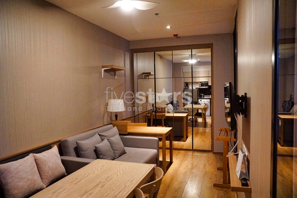 Modern 2 bedrooms condo for rent near BTS Phromphong, photo 7
