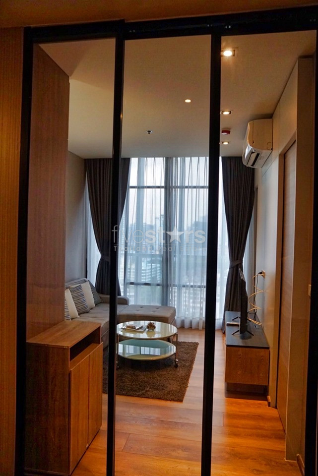 Modern 2 bedrooms condo for rent near BTS Phromphong, photo 2