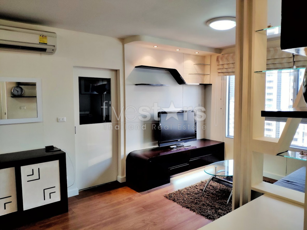 2 bedrooms condo for rent near BTS Phromphong