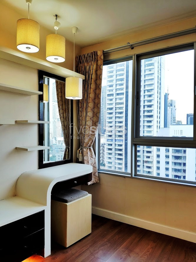 2 bedrooms condo for rent near BTS Phromphong, photo 12