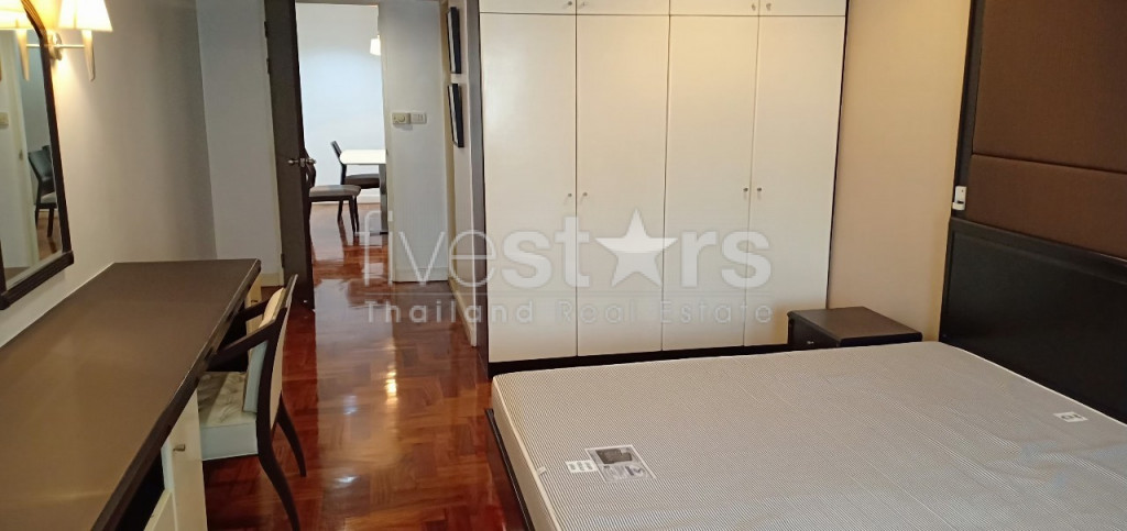Appartement de 2 chambres à louer près du BTS Phrompong, photo 3