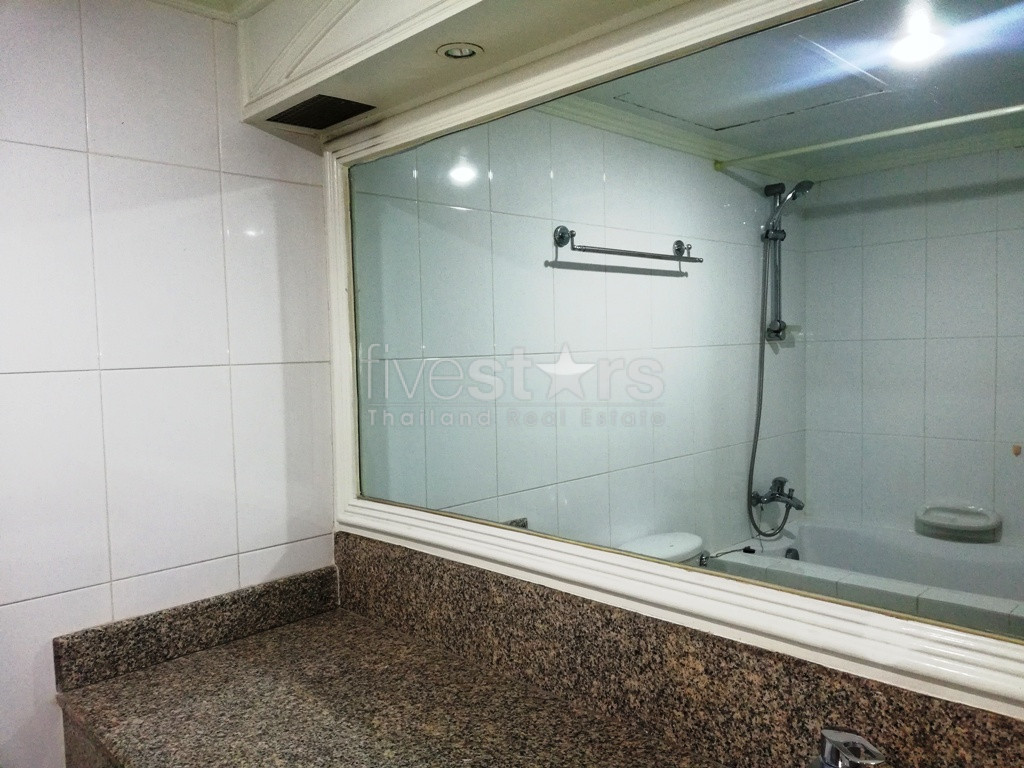 Appartement à louer proche du BTS Phromphong, photo 17