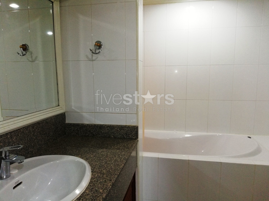 Appartement à louer proche du BTS Phromphong, photo 16