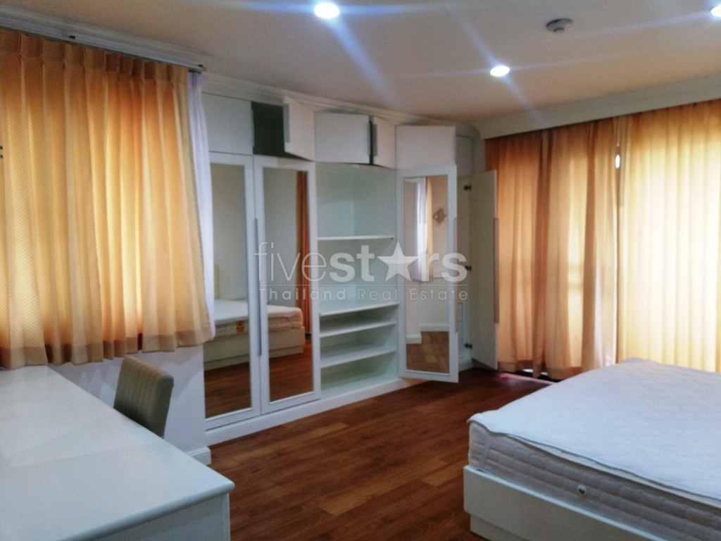 Appartement spacieux à louer près du BTS Phromphong, photo 10