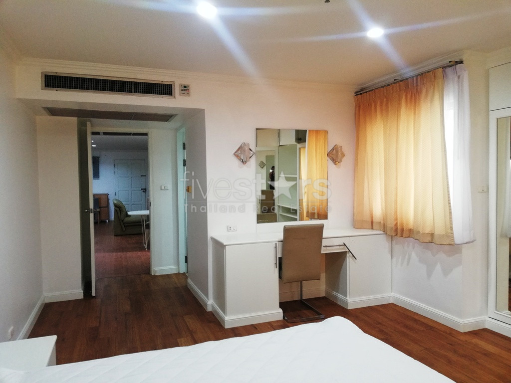 Appartement spacieux à louer près du BTS Phromphong, photo 11