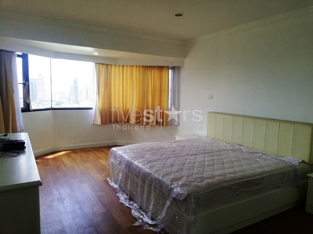 Appartement spacieux à louer près du BTS Phromphong, photo 8