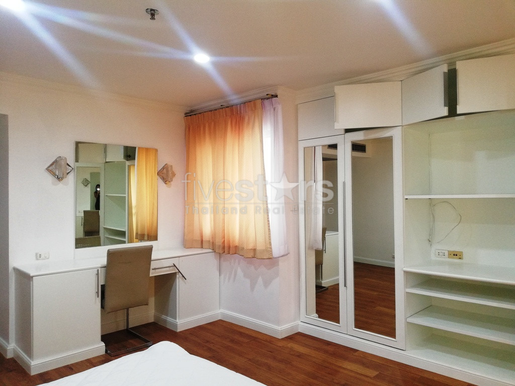 Appartement spacieux à louer près du BTS Phromphong, photo 12