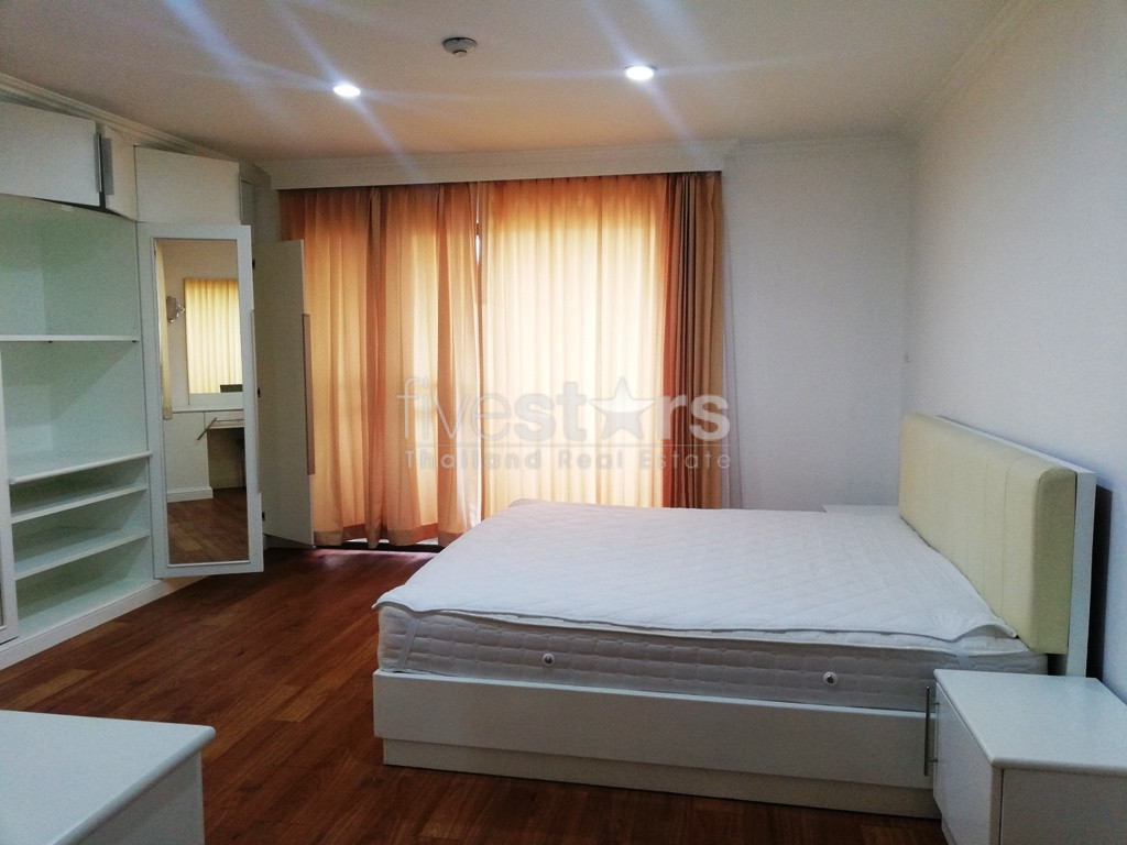 Appartement spacieux à louer près du BTS Phromphong, photo 9