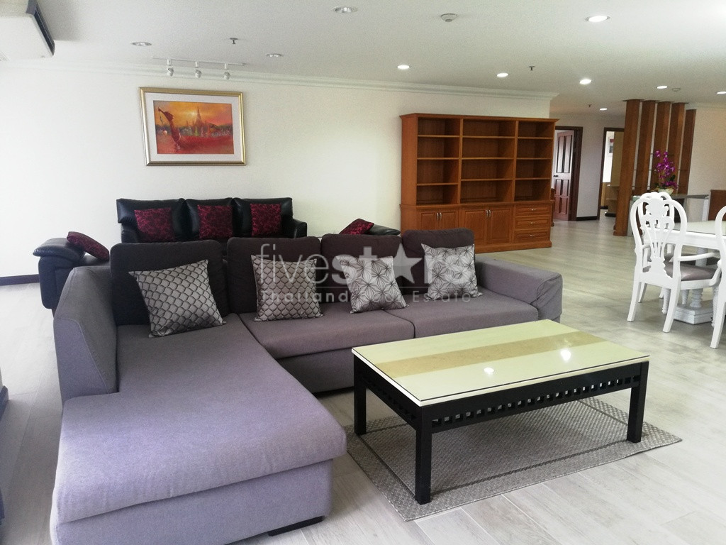Appartement de 3 chambres à louer près du BTS Phromphong