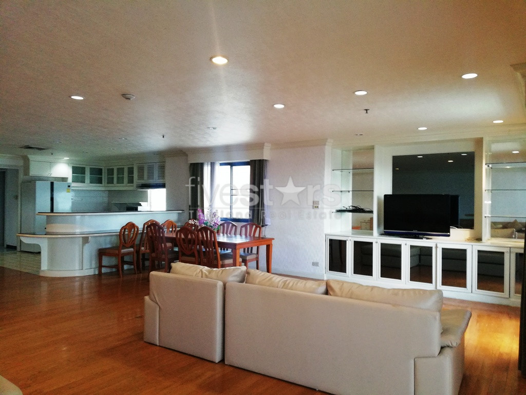 Appartement spacieux de 3 chambres à louer près du BTS Phromphong, photo 2