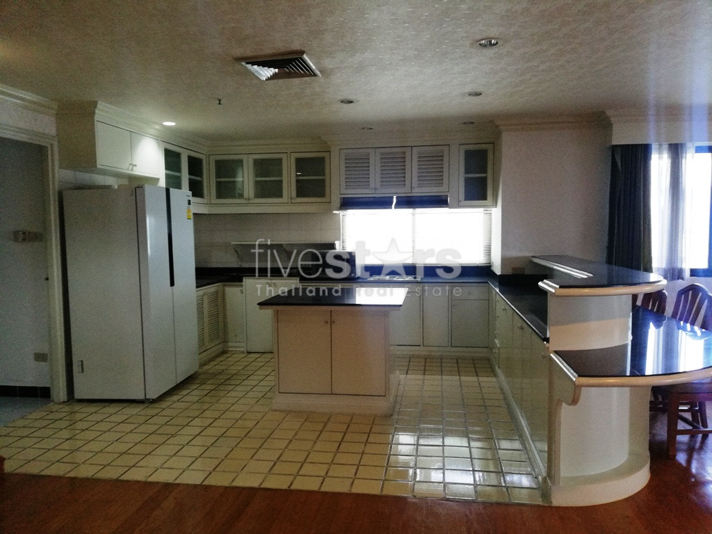 Appartement spacieux de 3 chambres à louer près du BTS Phromphong, photo 5