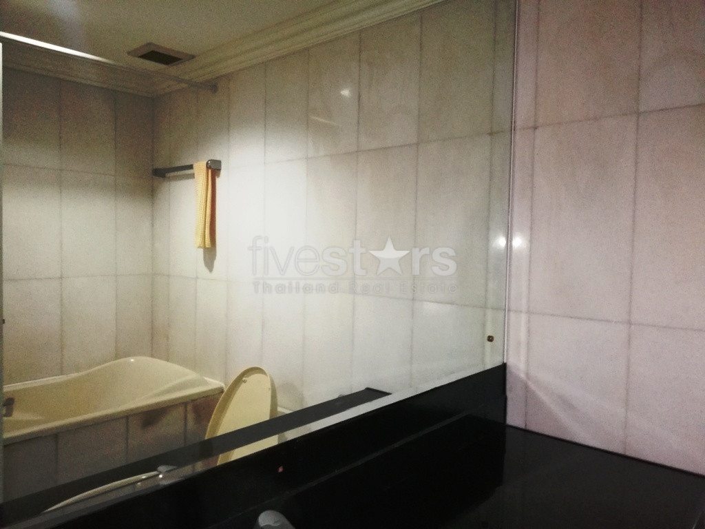 Appartement spacieux de 3 chambres à louer près du BTS Phromphong, photo 15