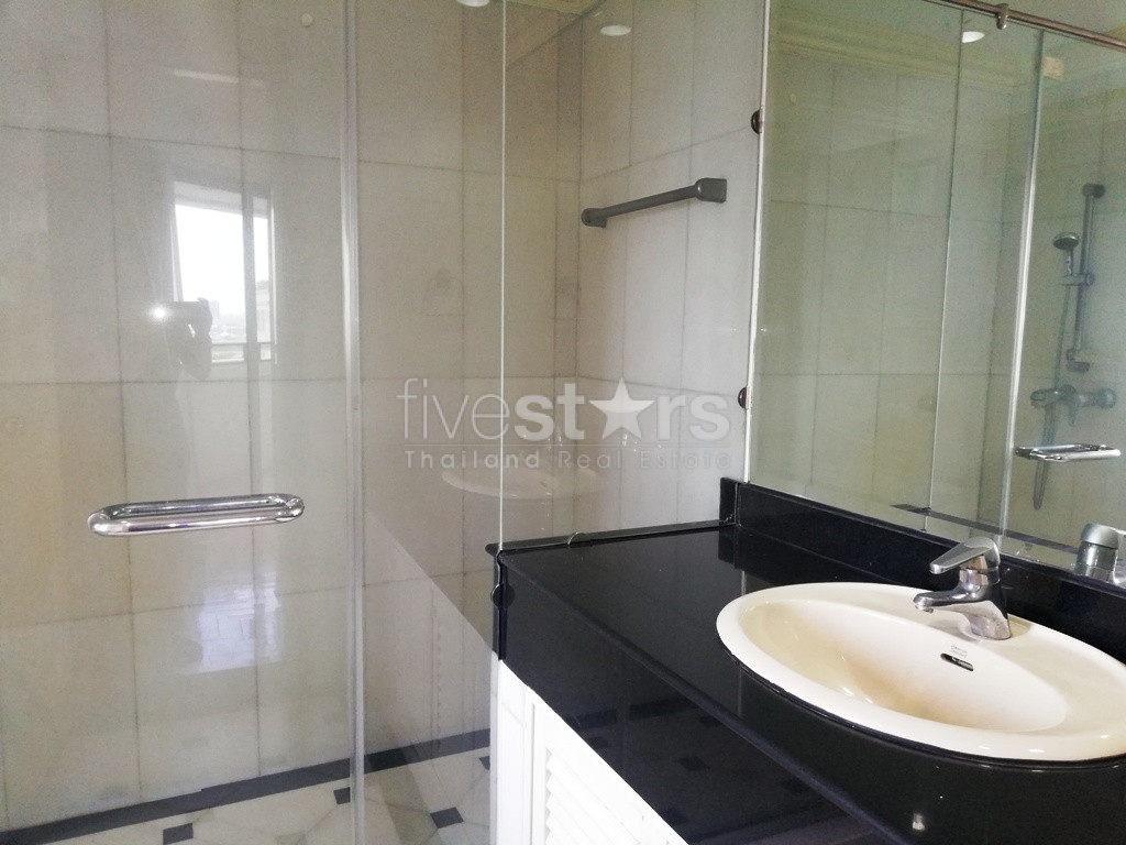 Appartement spacieux de 3 chambres à louer près du BTS Phromphong, photo 14