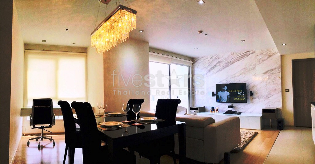 Modern 2 bedrooms condo for rent in Thonglor