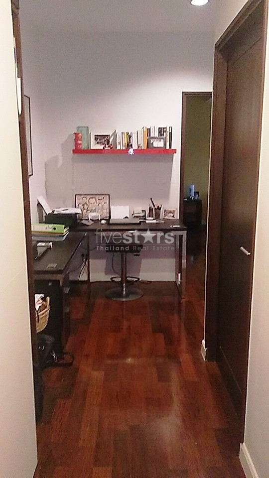 Grand condo 2 chambres à louer à Thonglor, photo 5