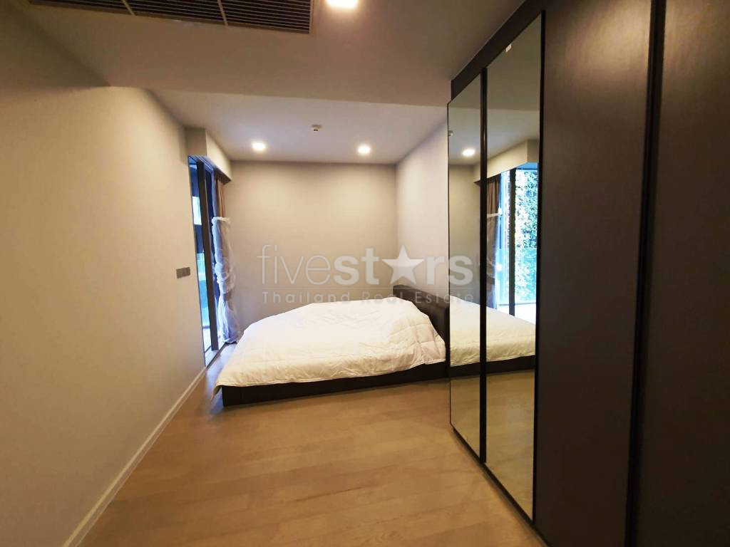 Condo neuf de 2 chambres à louer à Phromphong, photo 9