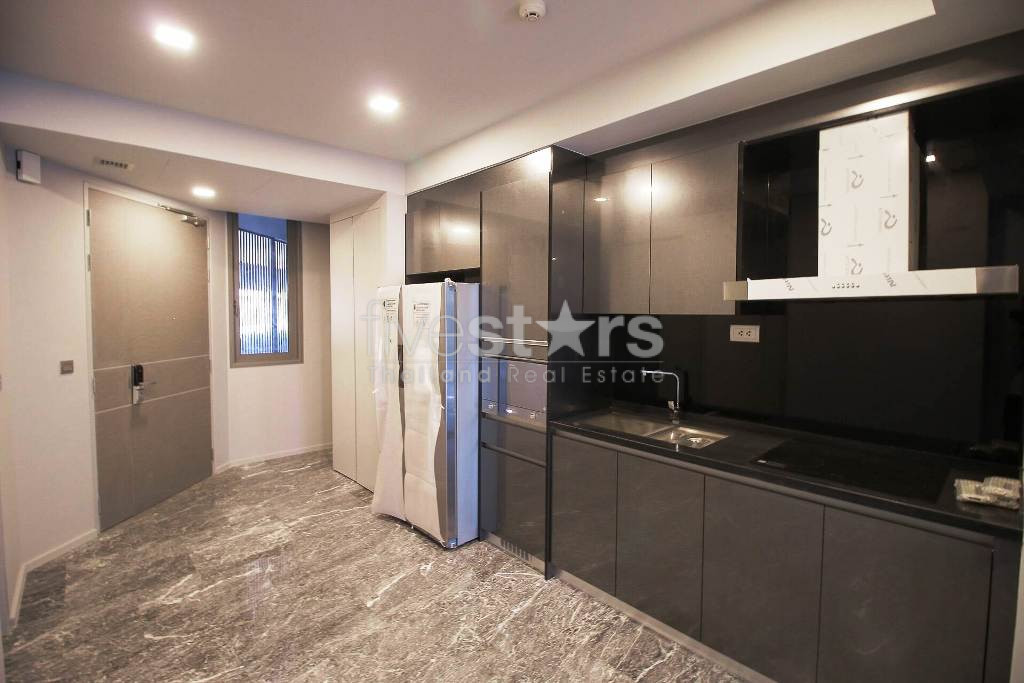 Condo neuf de 2 chambres à louer à Phromphong, photo 3