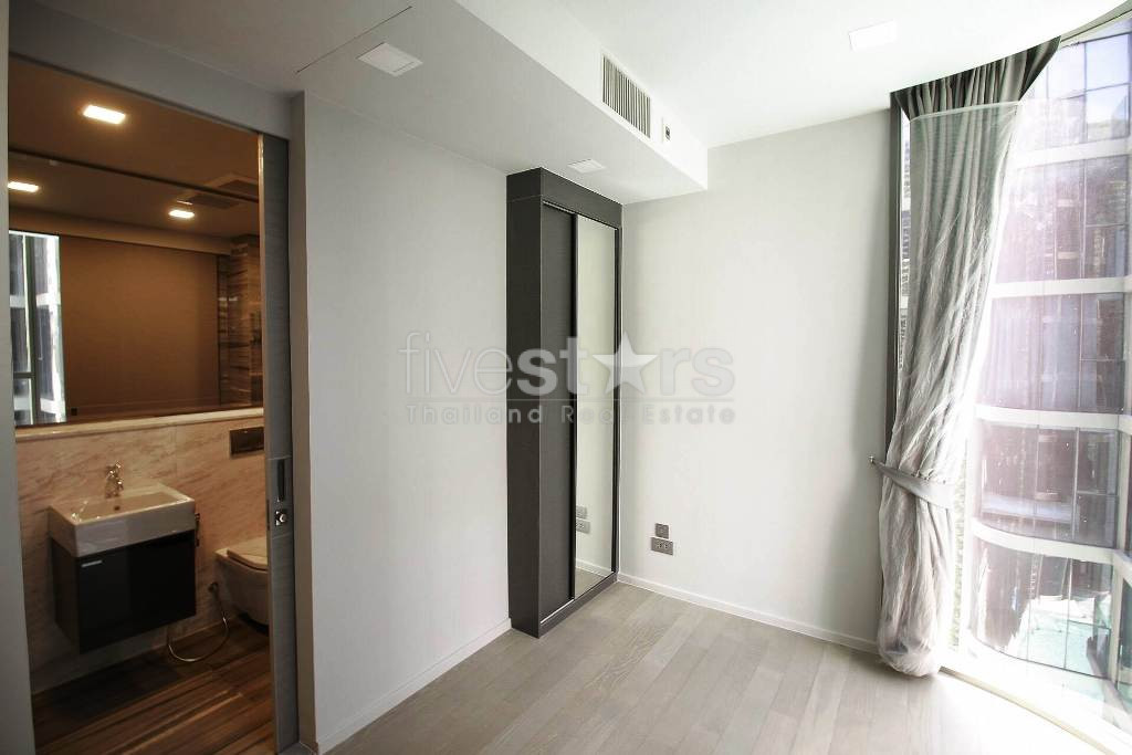 Condo neuf de 2 chambres à louer à Phromphong, photo 7