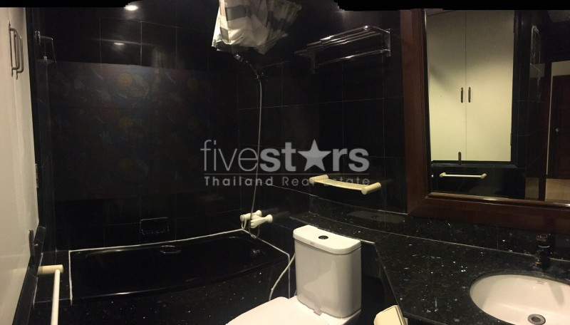 3 bedrooms condo for rent in Phrompong area, photo 6