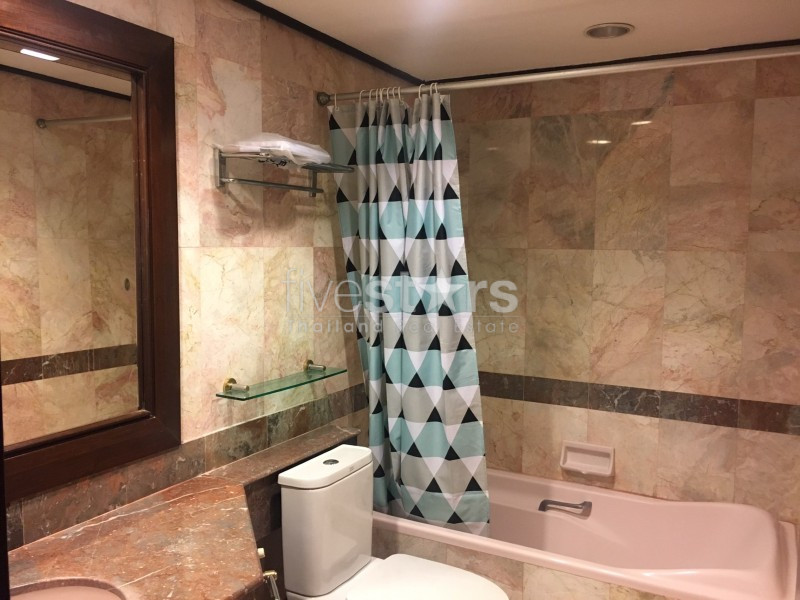 3 bedrooms condo for sale in Phrompong area, photo 9