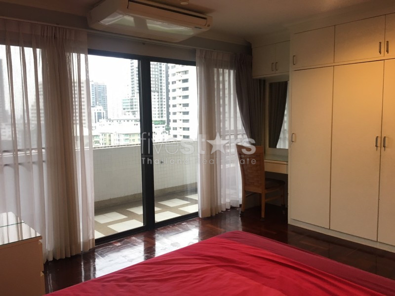 3 bedrooms condo for sale in Phrompong area, photo 10
