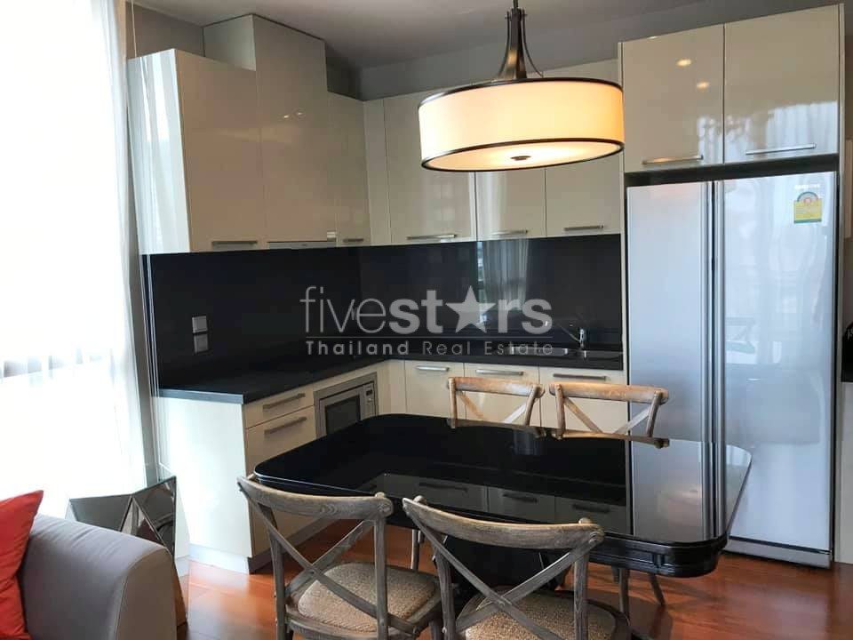 Corner unit 2 bedrooms condo for rent in Thonglor, photo 3