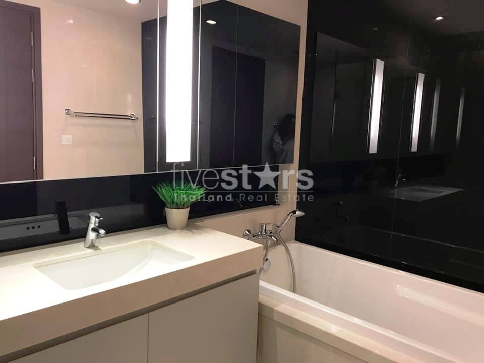 Corner unit 2 bedrooms condo for rent in Thonglor, photo 15