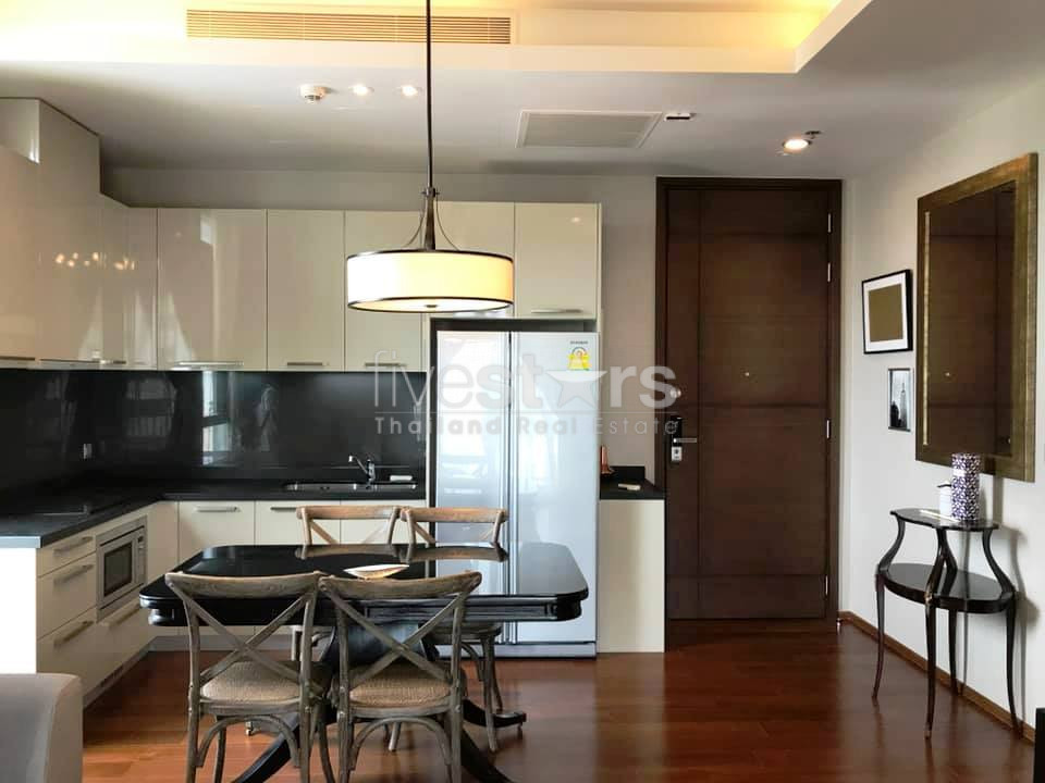 Corner unit 2 bedrooms condo for rent in Thonglor, photo 2