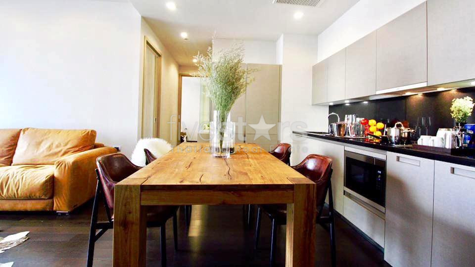 Modern 2 bedrooms condo for rent close to BTS Phromphong, photo 2