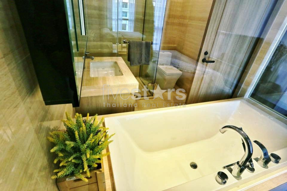 Modern 2 bedrooms condo for rent close to BTS Phromphong, photo 14