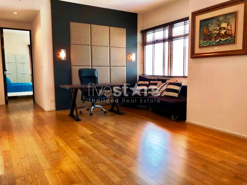 Grand appartement 2 chambres au niveau du BTS Phromphong, photo 4