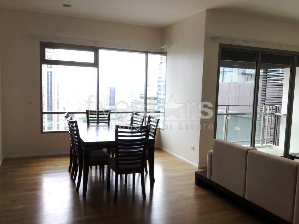 3 bedroom high floor condo for rent close to Phrom Phong BTS station, photo 3