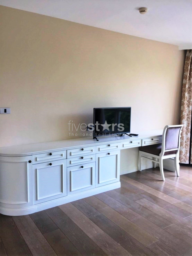 3 bedrooms condo for rent close to BTS Phromphong, photo 4