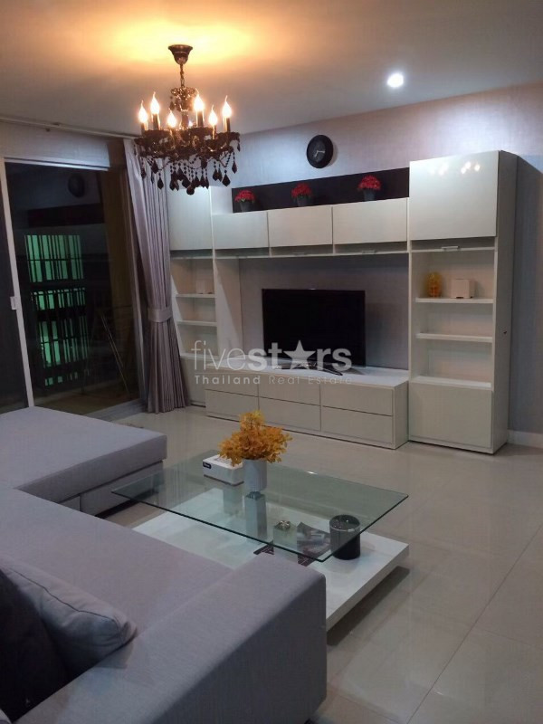 Appartement de 2 chambres à vendre près du BTS Thonglor, photo 2