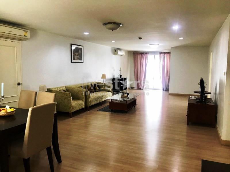 2 bedrooms condo for rent close to BTS Phrompong