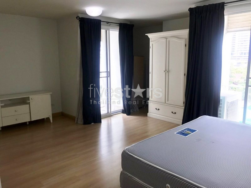 2 bedrooms condo for rent close to BTS Phrompong, photo 3