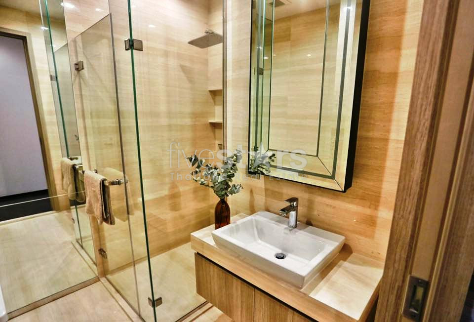 Modern condo 2 bedrooms for sale close to BTS Phromphong, photo 18