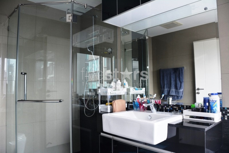Appartement de type duplex avec 2 chambres à 200m du BTS Thonglor, photo 9