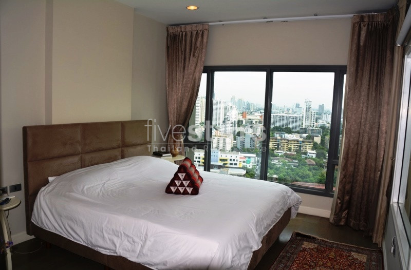 Appartement de type duplex avec 2 chambres à 200m du BTS Thonglor, photo 5