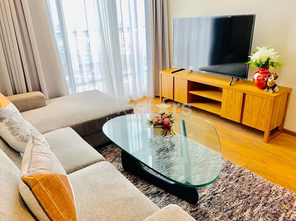 High floor unit 2 bedrooms condo for rent near BTS Phromphong, photo 4