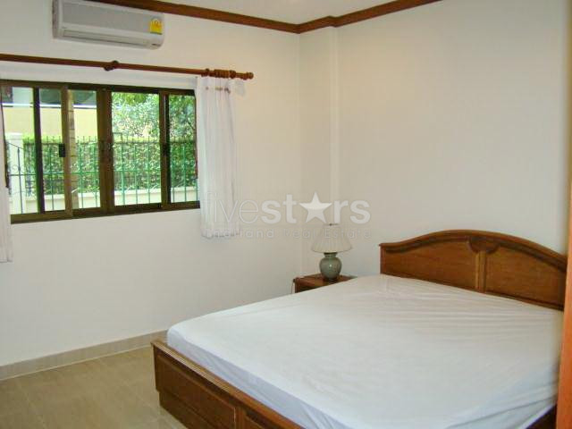 Appartement en duplex de 2 chambres non loin du BTS Promphong, photo 3